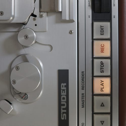 File:STUDER A820 Master 2 Track Recorder.jpg - Wikipedia